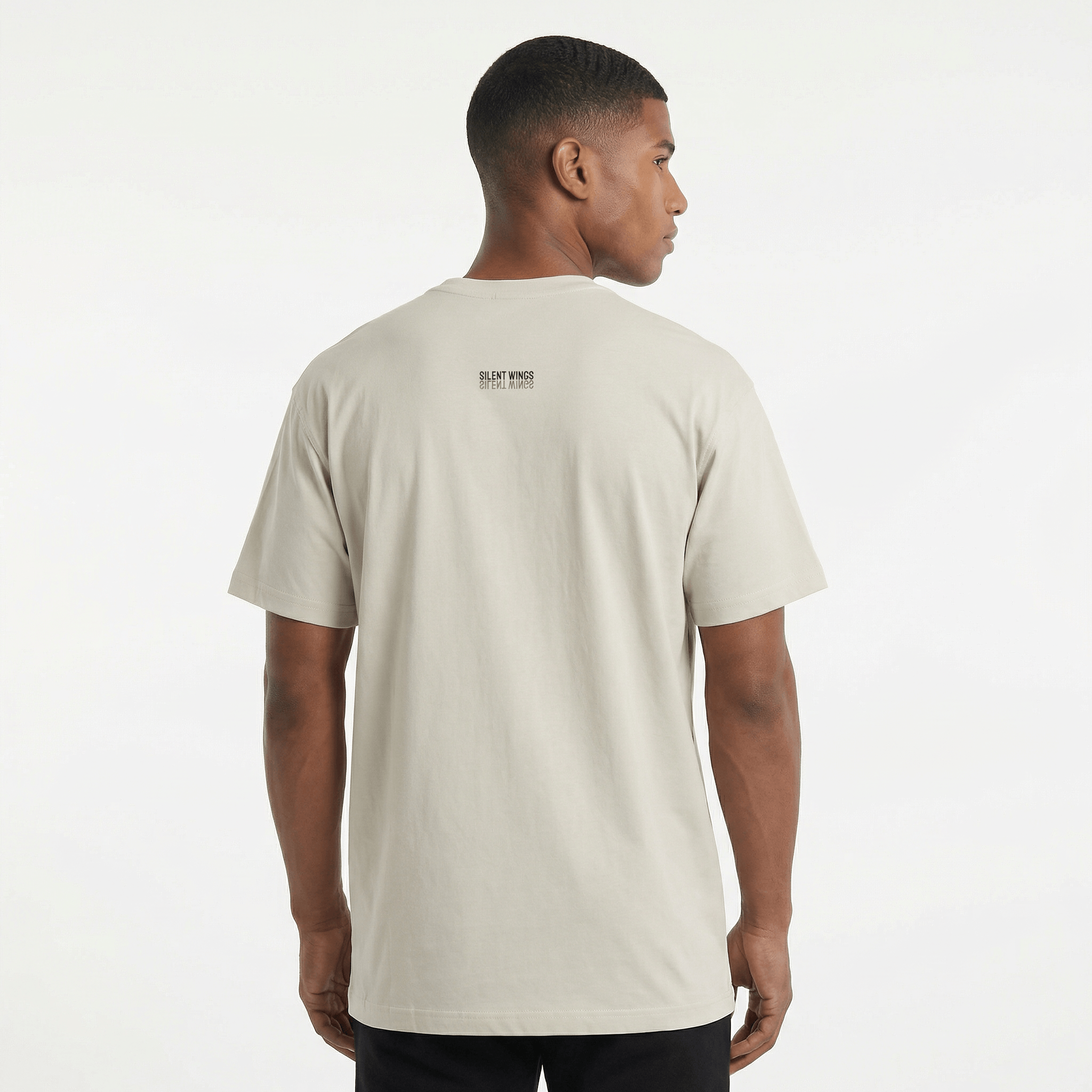 freepik__a-professional-ecommerce-studio-photography-of-a-m__1769