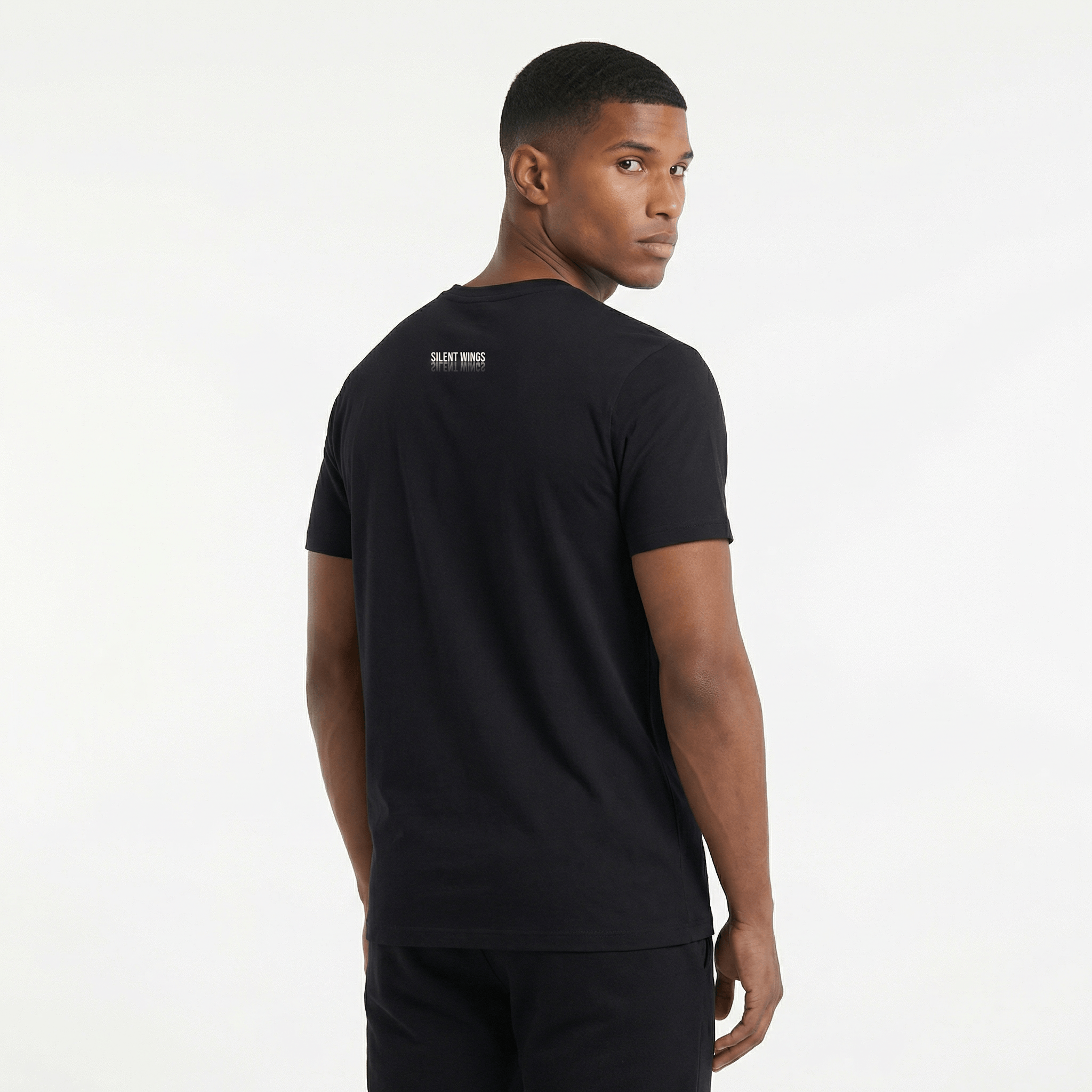 freepik__a-professional-ecommerce-studio-photography-of-a-m__1775