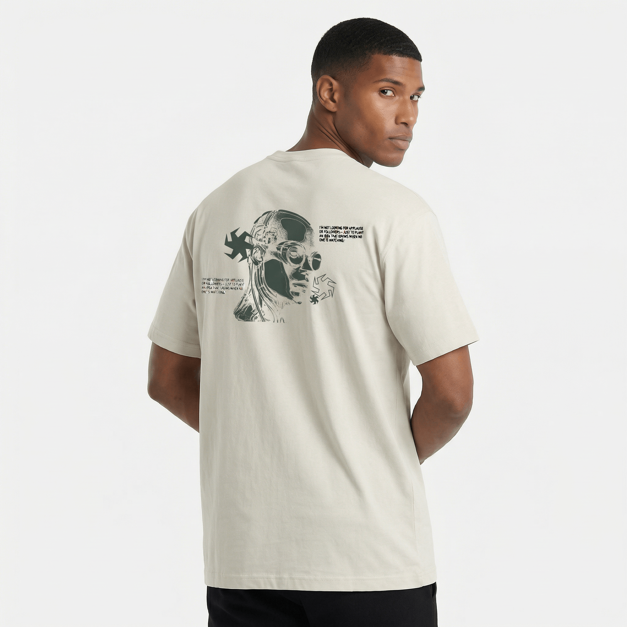 freepik__a-professional-ecommerce-studio-photography-of-a-m__33006