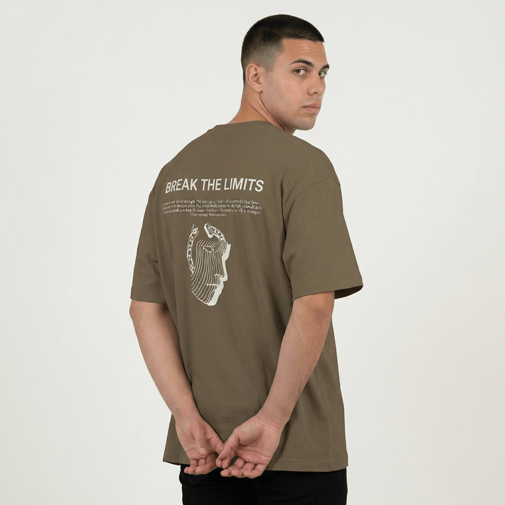 freepik__a-professional-ecommerce-studio-photography-of-a-m__33009