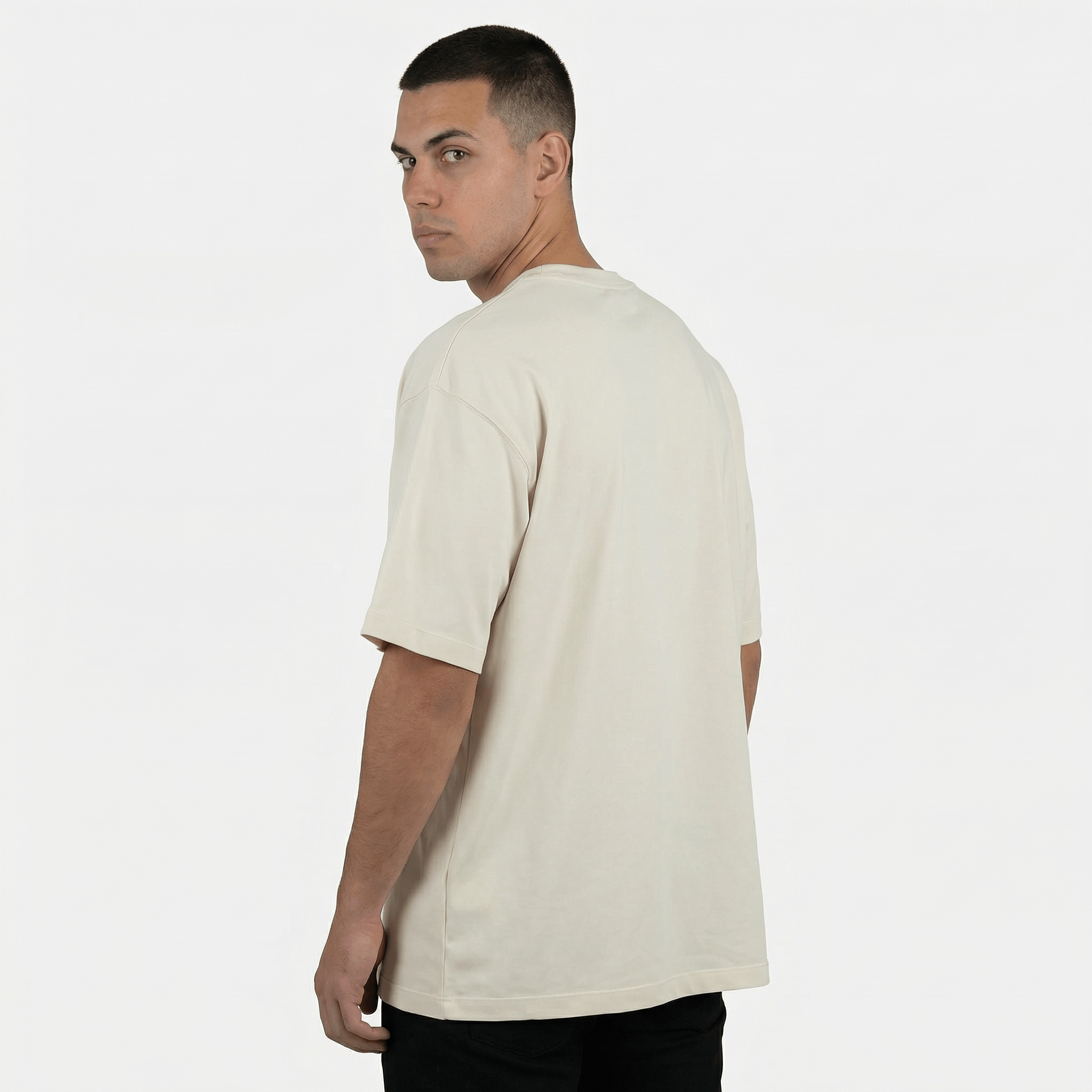 freepik__a-professional-ecommerce-studio-photography-of-a-m__38284