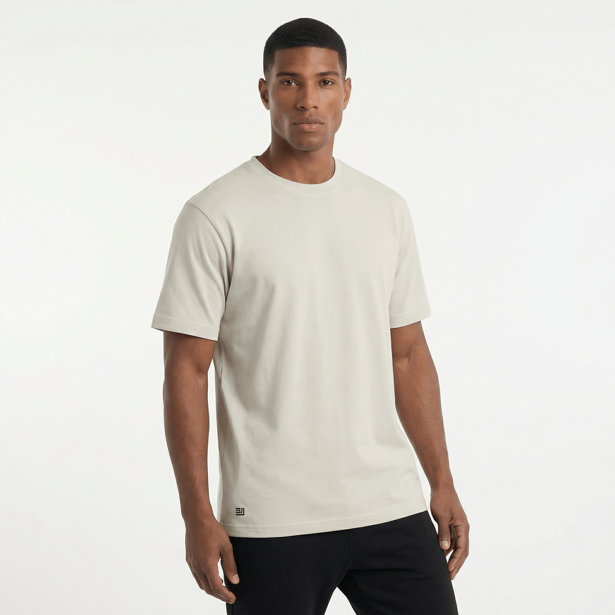 freepik__a-professional-ecommerce-studio-photography-of-a-m__39222